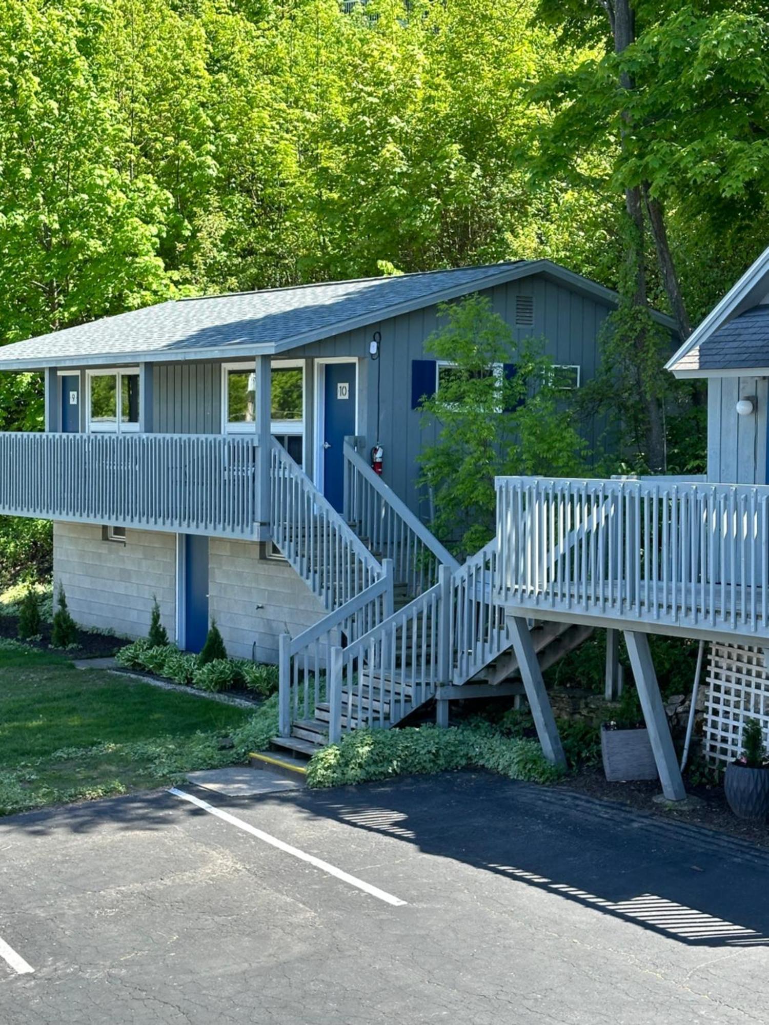 Downtown Inn Sister Bay Exterior photo